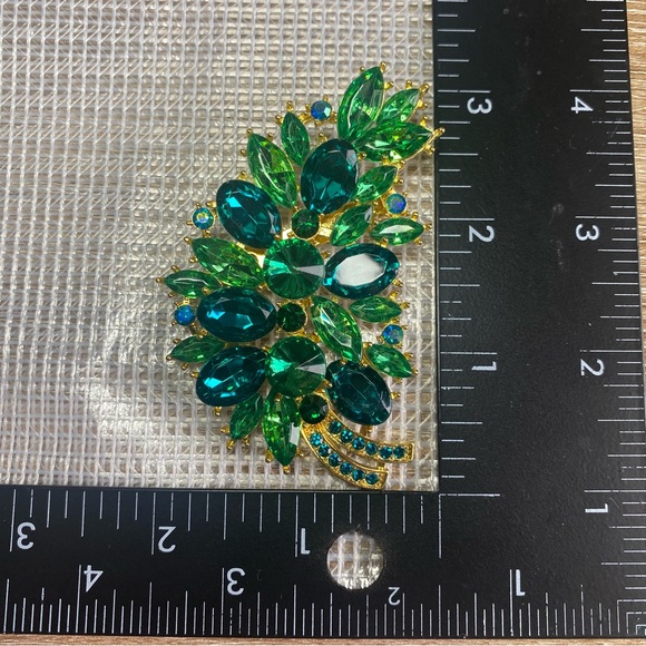 NEW Teal & Green Bling Brooch Pin Brooch Rhinestones Floral Spray - Picture 4 of 7